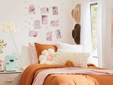 How to decorate a dorm room cheap