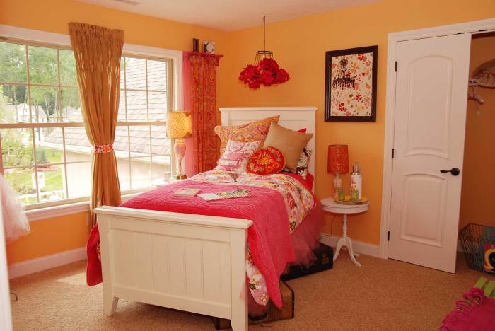 How to decorate a little girls room